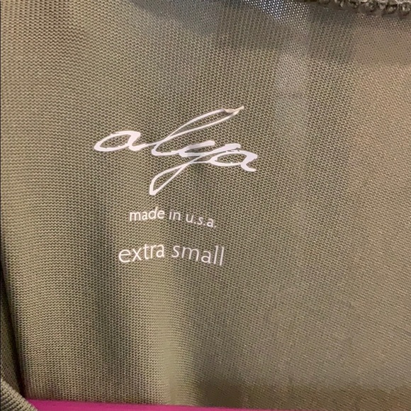 Alya Dress - Picture 7 of 7